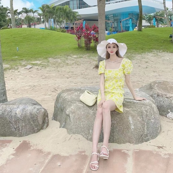 BNWT Zara Jacquard knit Dress intense yellow - Picture 3 of 5